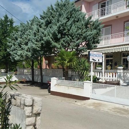 Apartmani Royal Zganec Crikvenica Zewnętrze zdjęcie