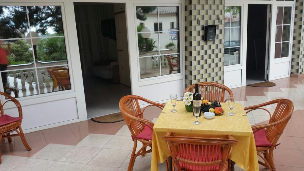 Apartmani Royal Zganec Crikvenica Zewnętrze zdjęcie